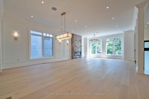 Photo 7 at 22 KING HIGH Avenue, Clanton Park, Toronto