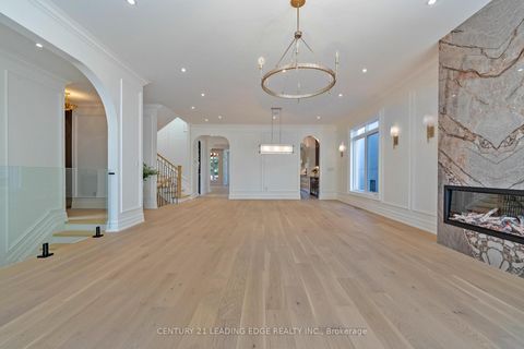 Photo 9 at 22 KING HIGH Avenue, Clanton Park, Toronto