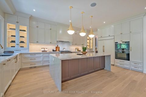 Photo 13 at 22 KING HIGH Avenue, Clanton Park, Toronto