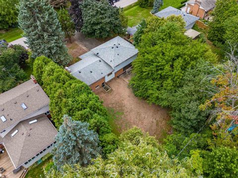 Photo 2 at 139 Walby Drive, SW Southwest, Oakville