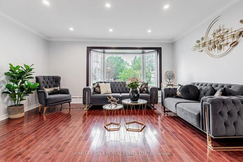 Photo 5 at 43 Larkhall Avenue, Bendale, Toronto