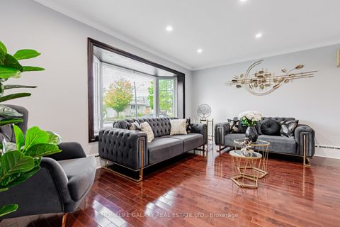 Photo 7 at 43 Larkhall Avenue, Bendale, Toronto