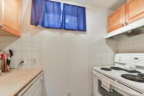 Photo 18 at 44 Crewe Avenue, Lumsden, Toronto