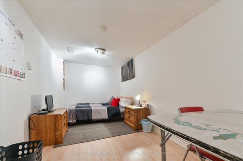 Photo 19 at 44 Crewe Avenue, Lumsden, Toronto