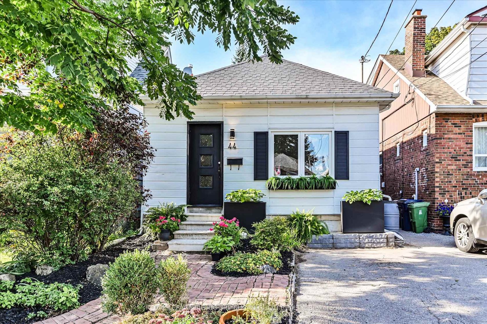 44 Crewe Avenue, Lumsden, Toronto 