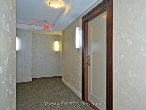 Photo 7 at 207 - 2396 Major Mackenzie Drive, Maple, Vaughan