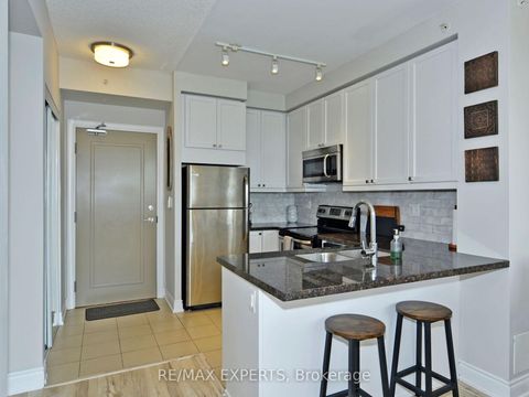 Photo 9 at 207 - 2396 Major Mackenzie Drive, Maple, Vaughan