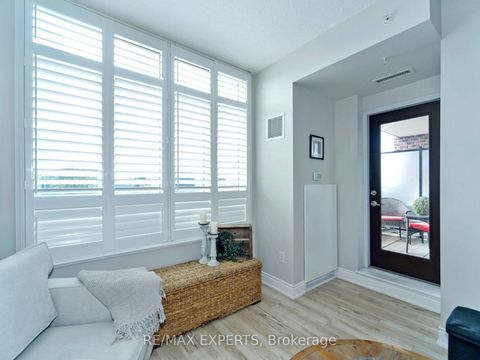 Photo 15 at 207 - 2396 Major Mackenzie Drive, Maple, Vaughan