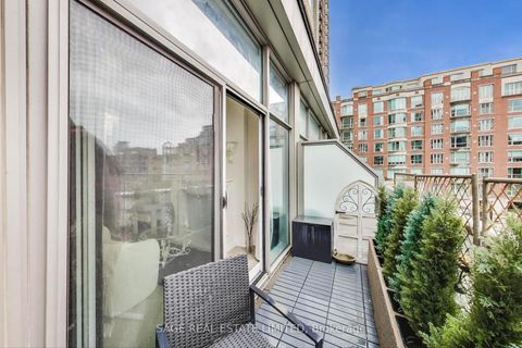 Photo 16 at 320 - 155 Yorkville Avenue, Annex, Toronto