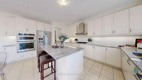 Photo 13 at 25 Horse Rake Road, Patterson, Vaughan
