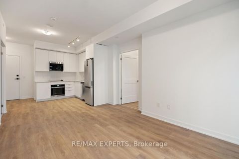 Photo 10 at 1414 - 10 Abeja Street, Concord, Vaughan