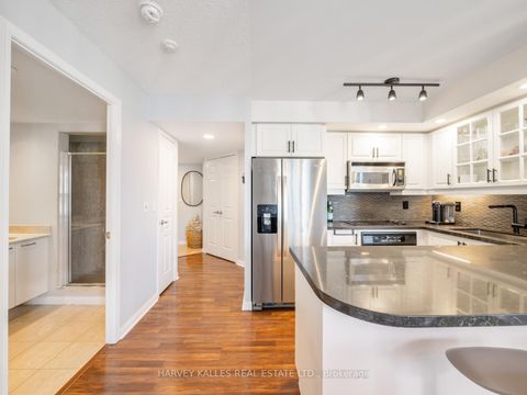 Photo 2 at 1309 - 140 Simcoe Street, Waterfront Communities C1, Toronto