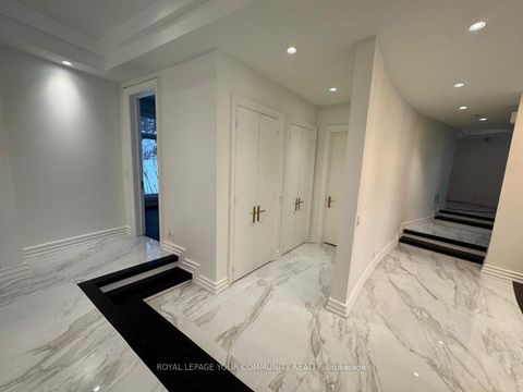 Photo 8 at 76 Silver Fox Place, Rural Vaughan, Vaughan