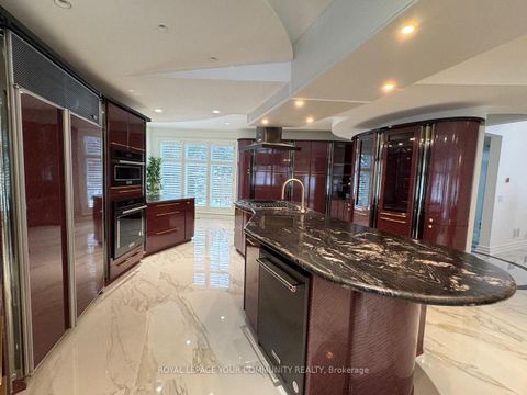 Photo 11 at 76 Silver Fox Place, Rural Vaughan, Vaughan