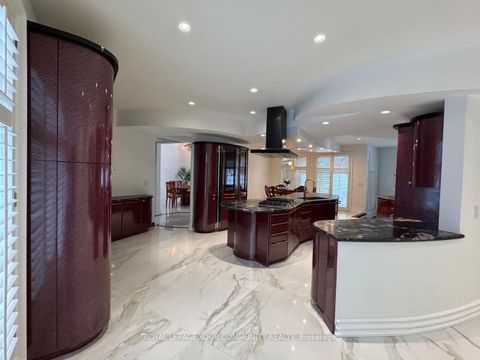 Photo 12 at 76 Silver Fox Place, Rural Vaughan, Vaughan