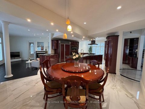 Photo 13 at 76 Silver Fox Place, Rural Vaughan, Vaughan