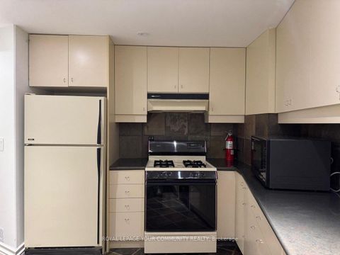 Photo 38 at 76 Silver Fox Place, Rural Vaughan, Vaughan