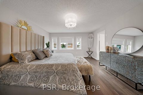 Photo 23 at 108 Villandry Crescent, Maple, Vaughan