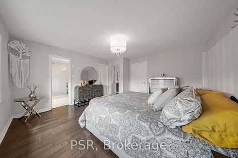 Photo 24 at 108 Villandry Crescent, Maple, Vaughan