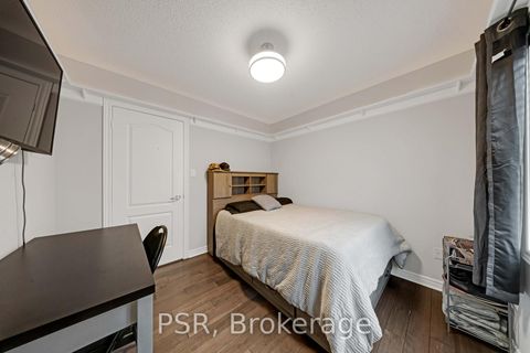 Photo 28 at 108 Villandry Crescent, Maple, Vaughan