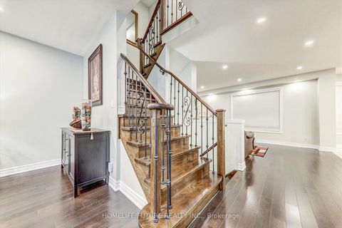 Photo 8 at 109 Laurelhurst Crescent, Vellore Village, Vaughan