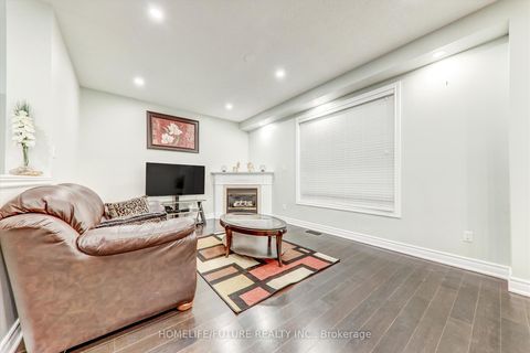 Photo 9 at 109 Laurelhurst Crescent, Vellore Village, Vaughan