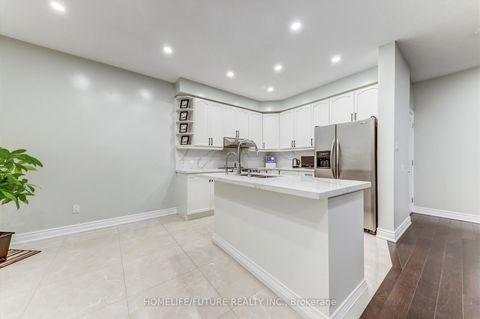 Photo 13 at 109 Laurelhurst Crescent, Vellore Village, Vaughan