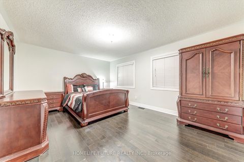 Photo 19 at 109 Laurelhurst Crescent, Vellore Village, Vaughan