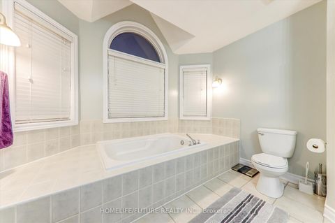 Photo 23 at 109 Laurelhurst Crescent, Vellore Village, Vaughan