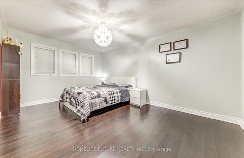 Photo 24 at 109 Laurelhurst Crescent, Vellore Village, Vaughan