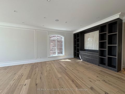 Photo 12 at 150 Olde Bayview Avenue, Oak Ridges Lake Wilcox, Richmond Hill