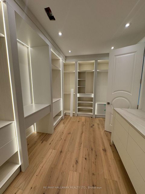 Photo 18 at 150 Olde Bayview Avenue, Oak Ridges Lake Wilcox, Richmond Hill