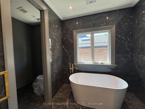 Photo 22 at 150 Olde Bayview Avenue, Oak Ridges Lake Wilcox, Richmond Hill