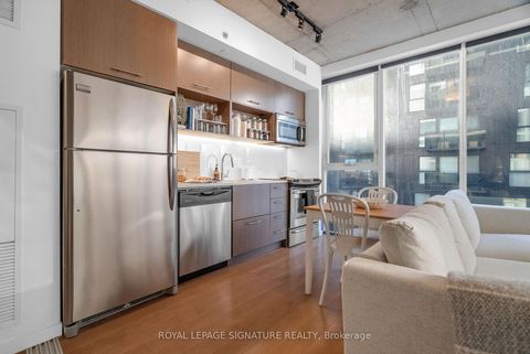 Photo 6 at 719 - 32 Trolley Crescent, Moss Park, Toronto