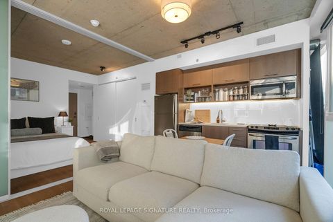 Photo 8 at 719 - 32 Trolley Crescent, Moss Park, Toronto