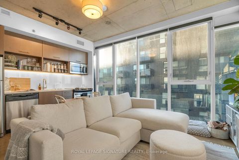 Photo 9 at 719 - 32 Trolley Crescent, Moss Park, Toronto Photo 9 at 719 - 32 Trolley Crescent, Moss Park, Toronto