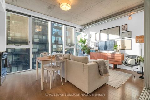 Photo 11 at 719 - 32 Trolley Crescent, Moss Park, Toronto