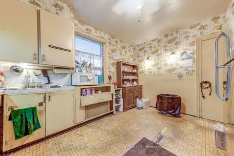 Photo 6 at 24 Augusta Avenue W, Chinatown, Toronto