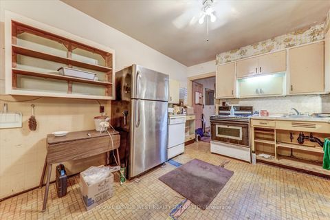Photo 7 at 24 Augusta Avenue W, Chinatown, Toronto