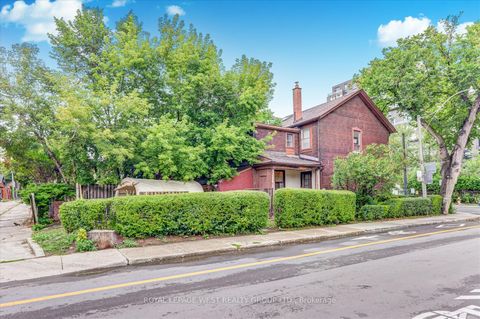 Photo 13 at 24 Augusta Avenue W, Chinatown, Toronto
