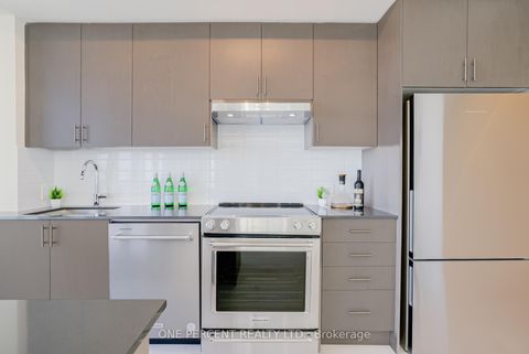 Photo 11 at 1910 - 8960 Jane Street, Vellore Village, Vaughan