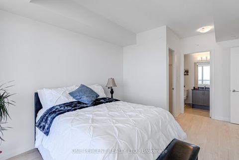 Photo 26 at 1910 - 8960 Jane Street, Vellore Village, Vaughan Photo 26 at 1910 - 8960 Jane Street, Vellore Village, Vaughan