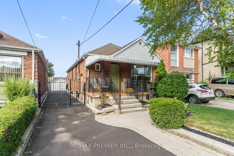 Photo 2 at 138 Kane Avenue, Eglinton West, Toronto