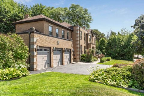 Photo 2 at 1 Versailles Court, Don Mills, Toronto
