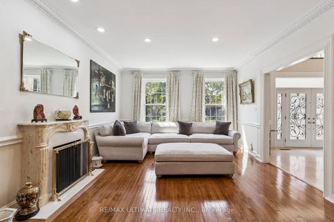 Photo 10 at 1 Versailles Court, Don Mills, Toronto