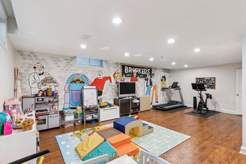 Photo 35 at 1 Versailles Court, Don Mills, Toronto