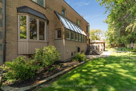 Photo 42 at 1 Versailles Court, Don Mills, Toronto