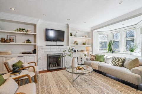 Photo 11 at 466 St Clements Avenue, Lawrence Park South, Toronto