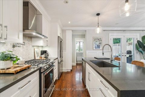 Photo 23 at 466 St Clements Avenue, Lawrence Park South, Toronto