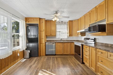 Photo 8 at 2152 25 Side Road, Alcona, Innisfil